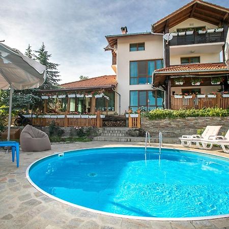 Vila Gardenia Gumoshtnik エクステリア 写真