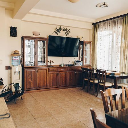 Vila Gardenia Gumoshtnik エクステリア 写真